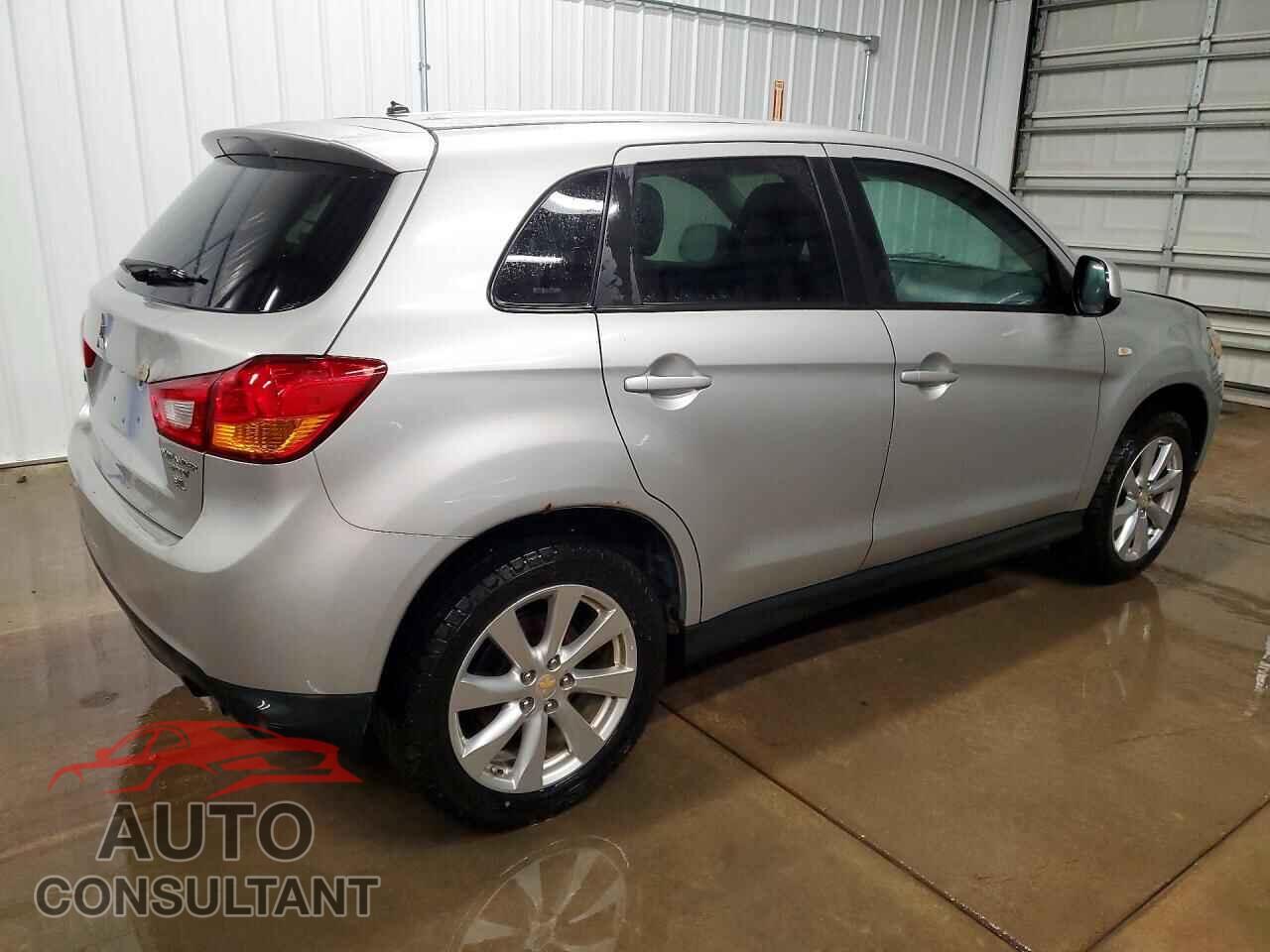 MITSUBISHI OUTLANDER 2015 - 4A4AR3AWXFE051315