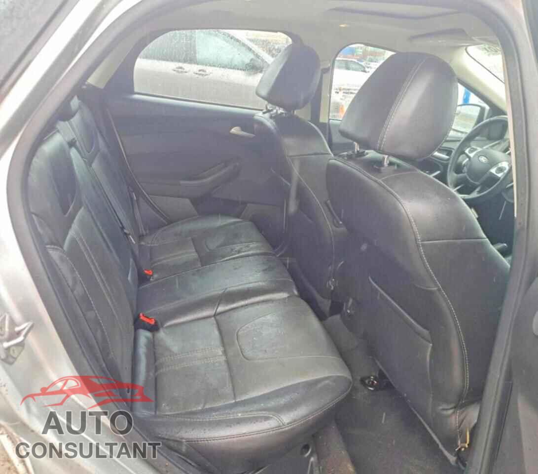 FORD FOCUS 2014 - 1FADP3N26EL201678