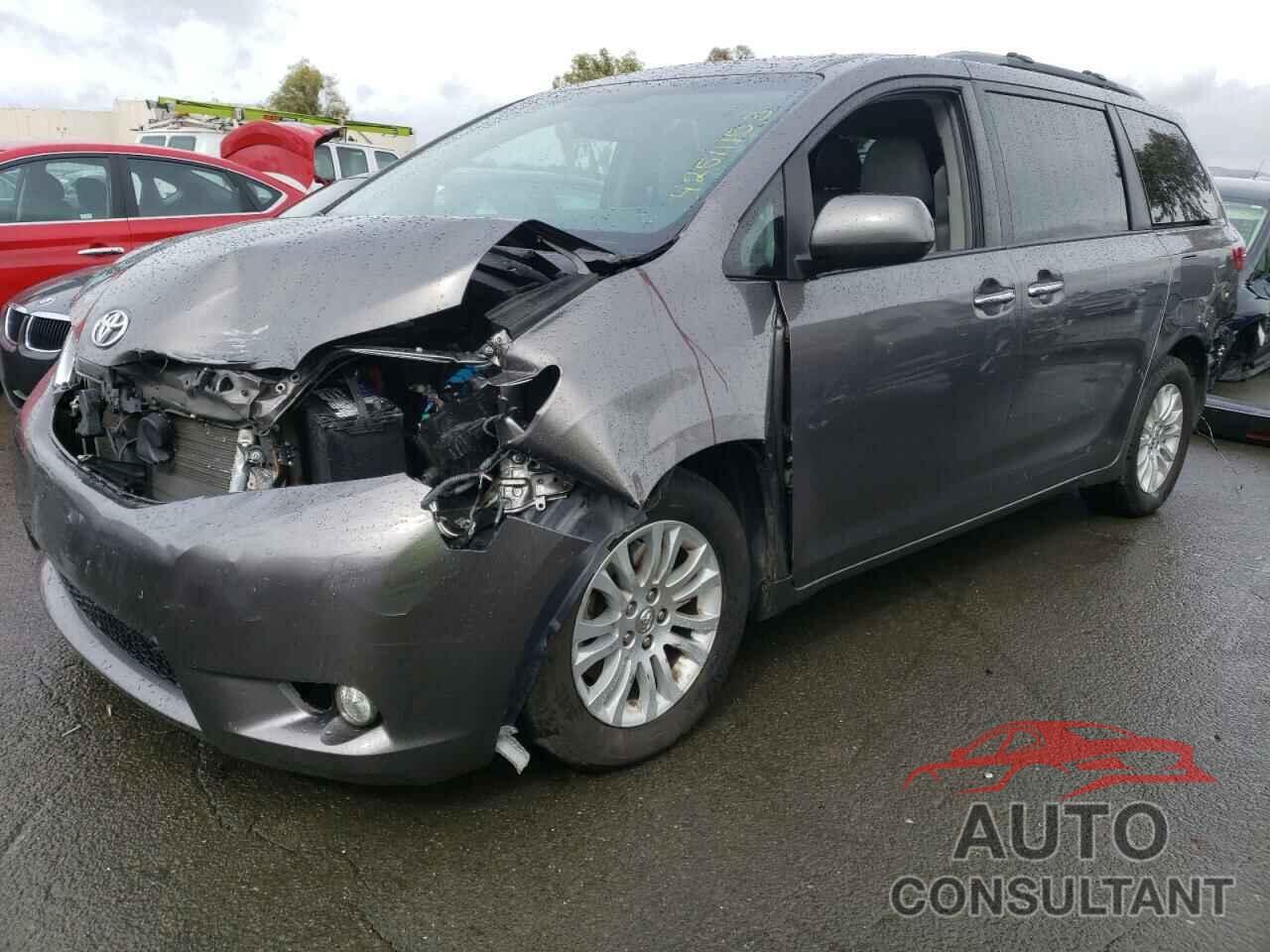 TOYOTA SIENNA 2017 - 5TDYZ3DC3HS813176