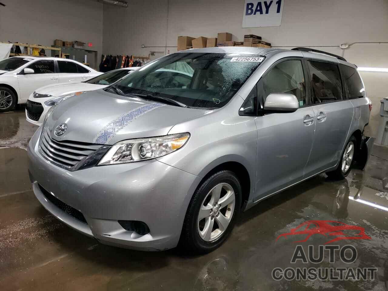 TOYOTA SIENNA 2015 - 5TDKK3DC4FS666647