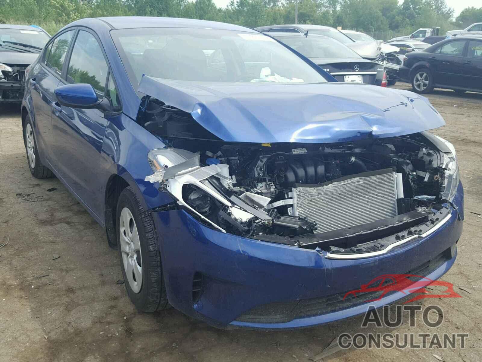 KIA FORTE 2018 - 3KPFK4A76JE213423