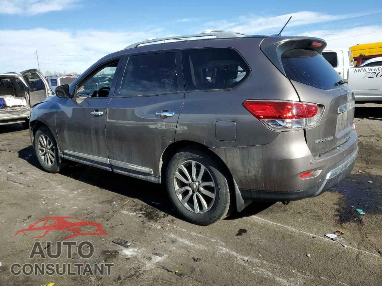 NISSAN PATHFINDER 2013 - 5N1AR2MM5DC665589