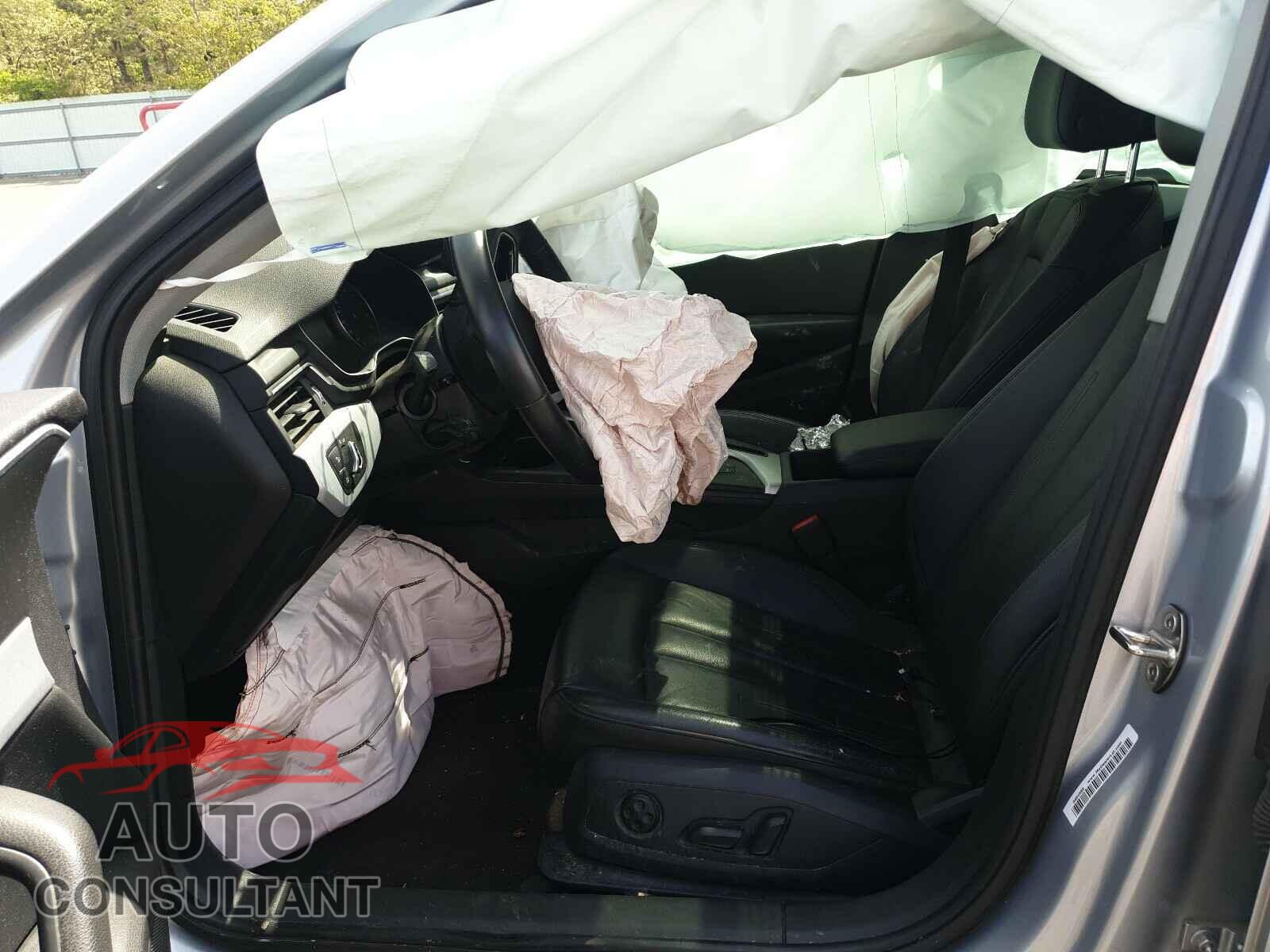 AUDI A4 2017 - WAUNNAF46HN058357