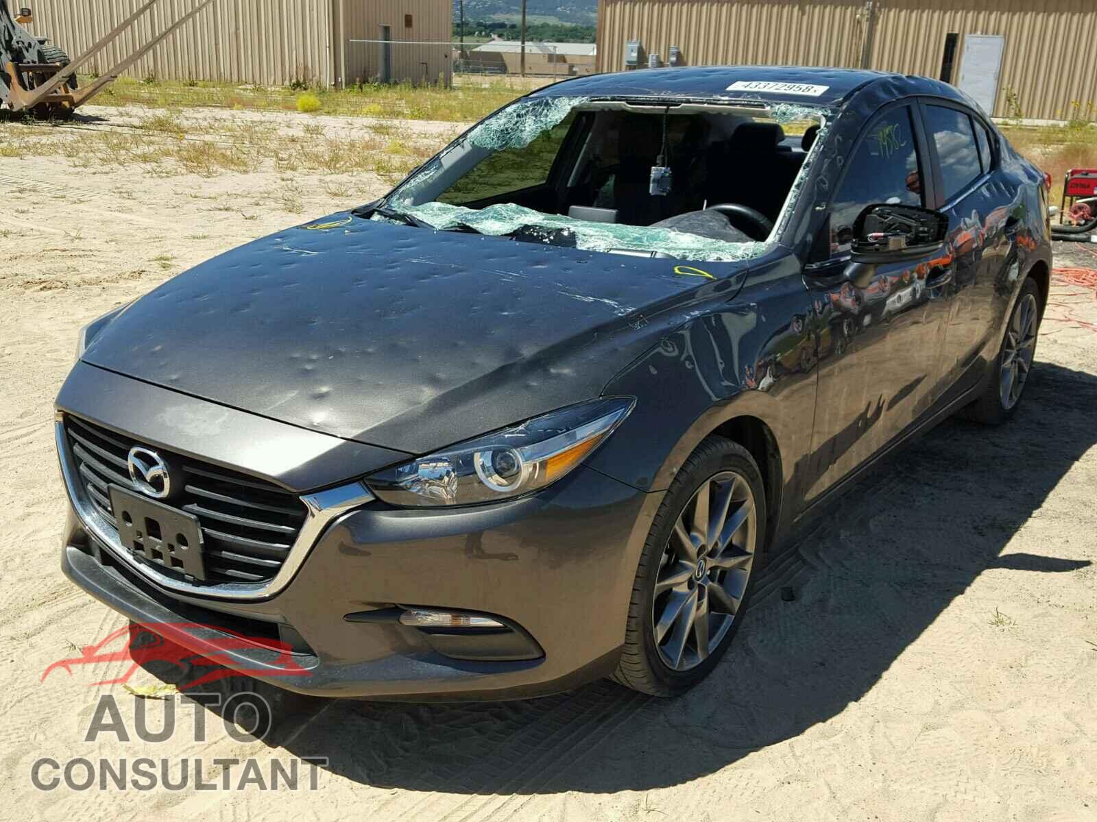 MAZDA 3 2018 - 3MZBN1V33JM160467