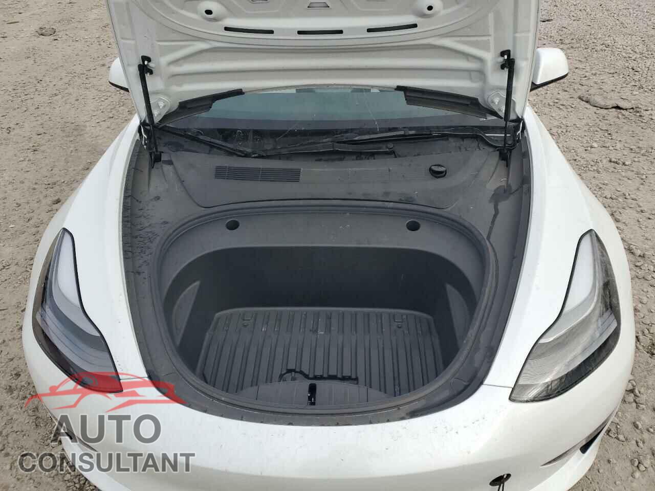 TESLA MODEL 3 2022 - 5YJ3E1EC5NF299145