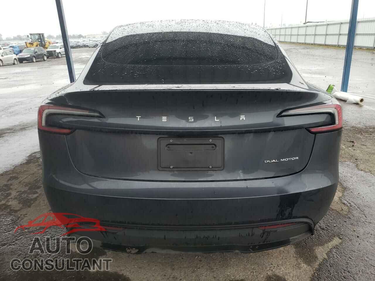 TESLA MODEL 3 2024 - 5YJ3E1EB9RF735475