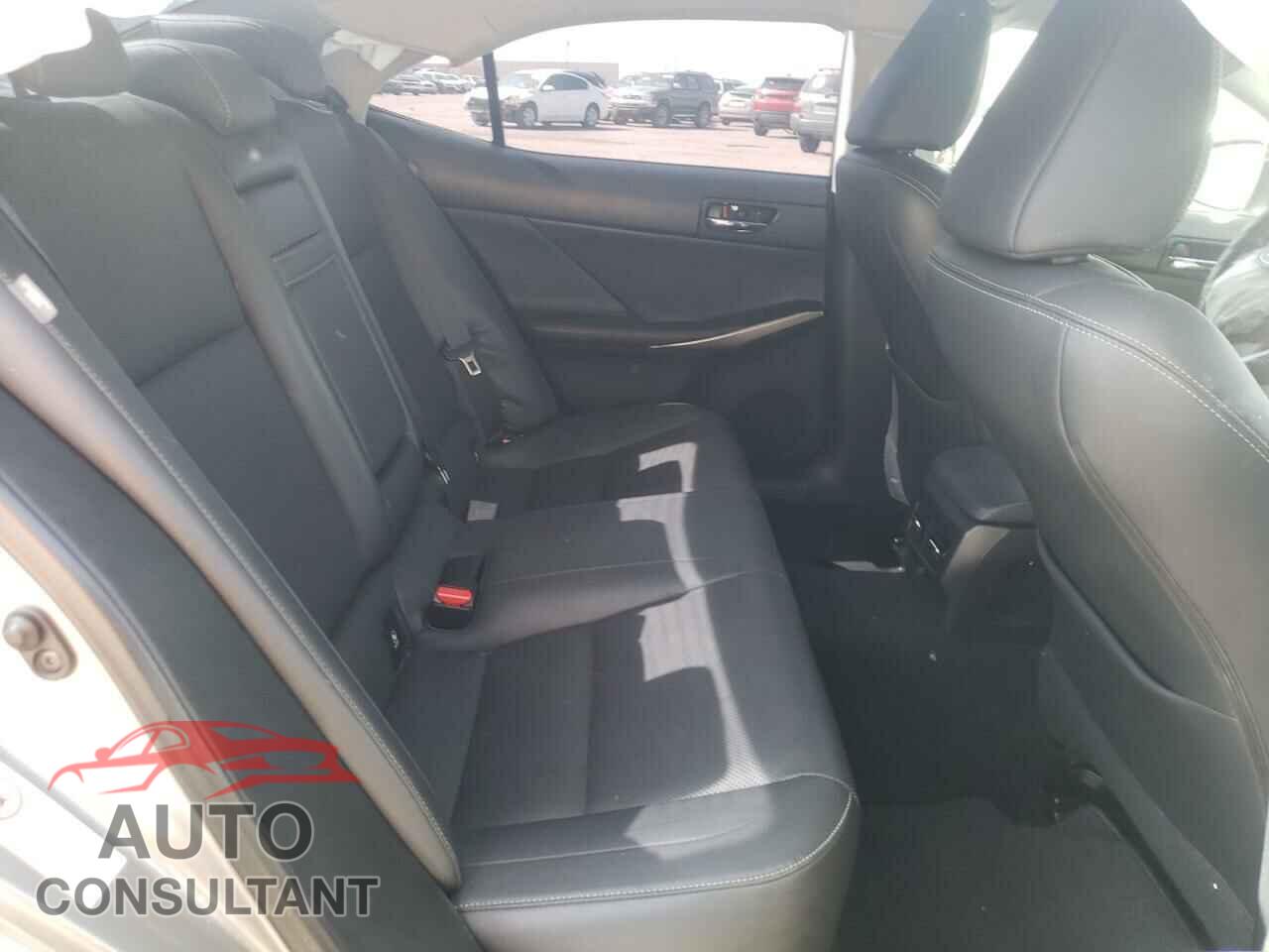 LEXUS IS 2016 - JTHBA1D28G5011055