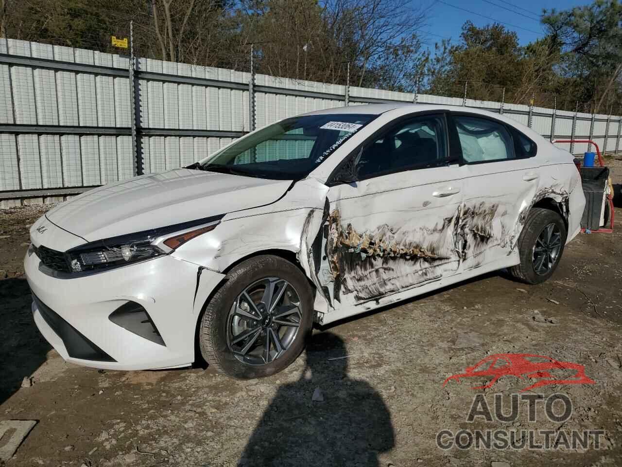 KIA FORTE 2023 - 3KPF24AD4PE588029