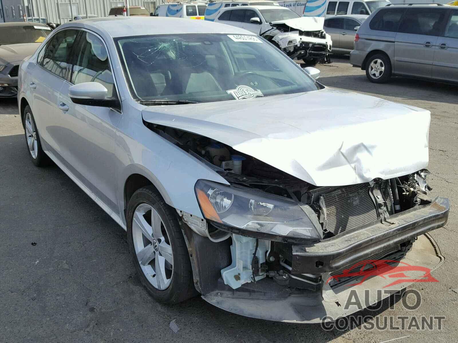 VOLKSWAGEN PASSAT 2015 - 1VWBT7A38FC025394