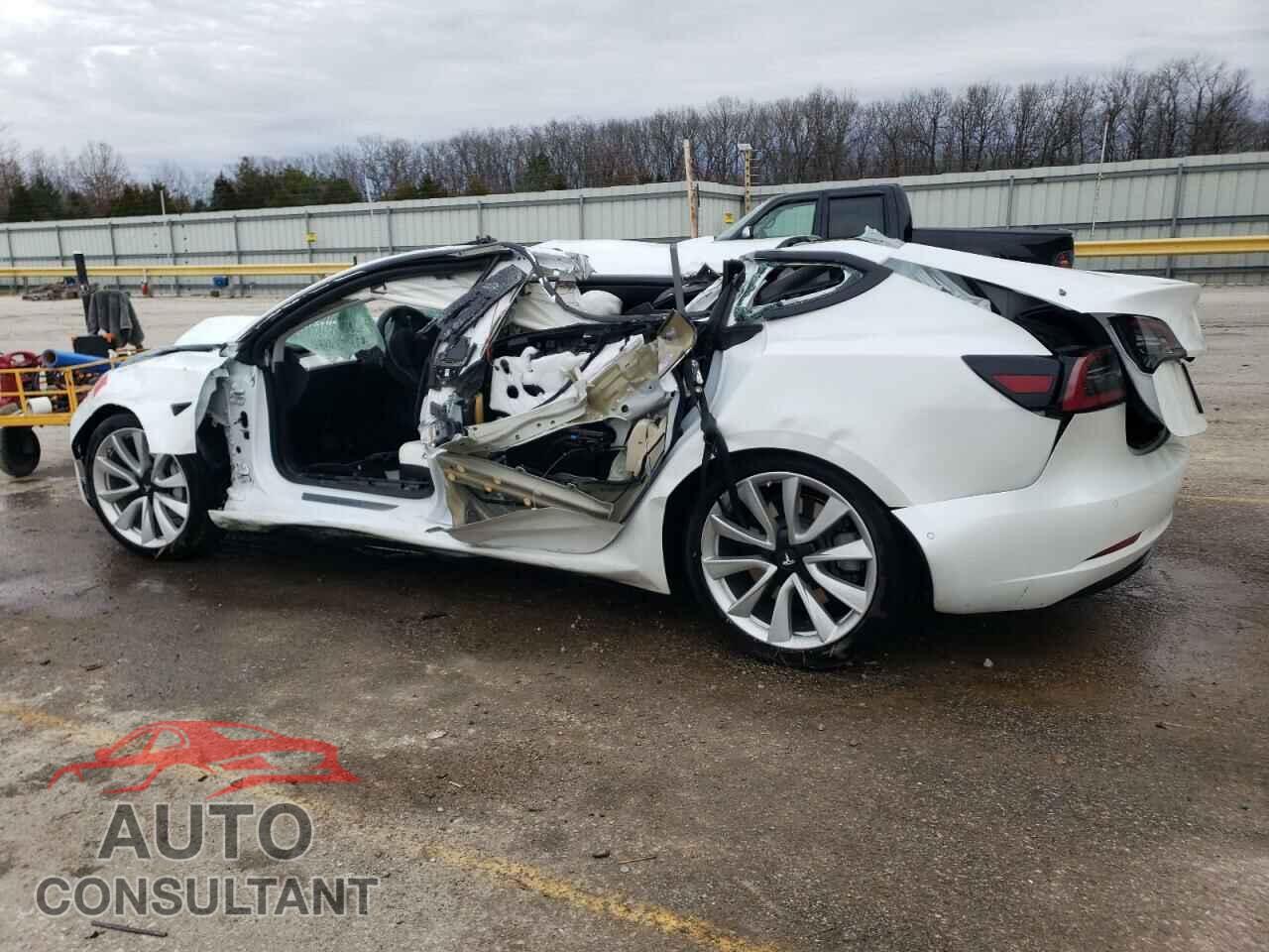 TESLA MODEL 3 2019 - 5YJ3E1EB3KF469537