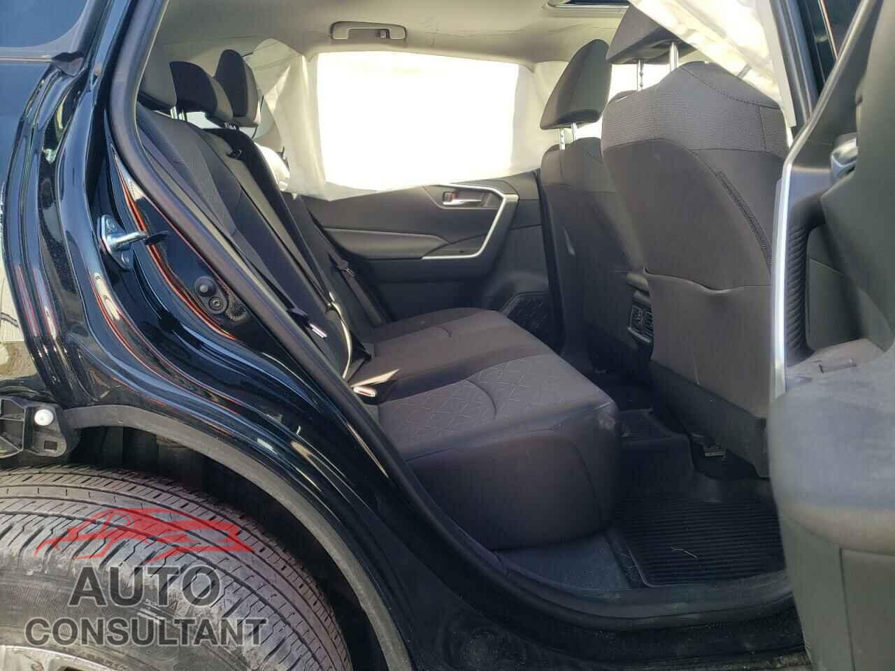 TOYOTA RAV4 2020 - JTMP1RFV5LD062574