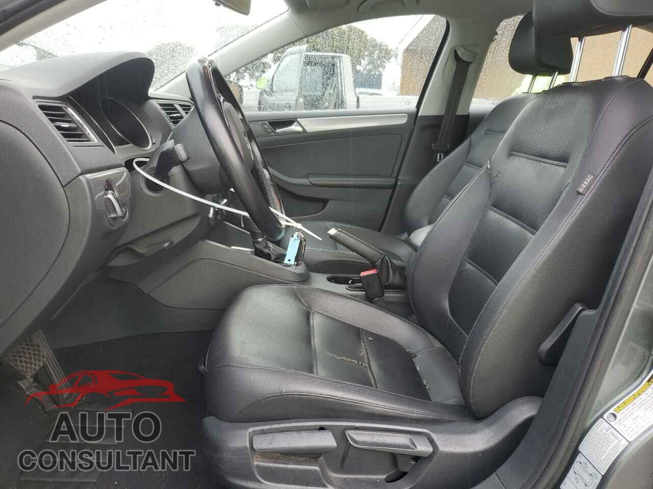 VOLKSWAGEN JETTA 2017 - 3VWDB7AJ9HM304560