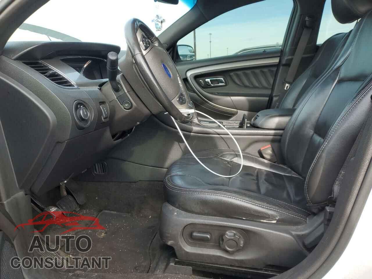 FORD TAURUS 2013 - 1FAHP2E84DG180577