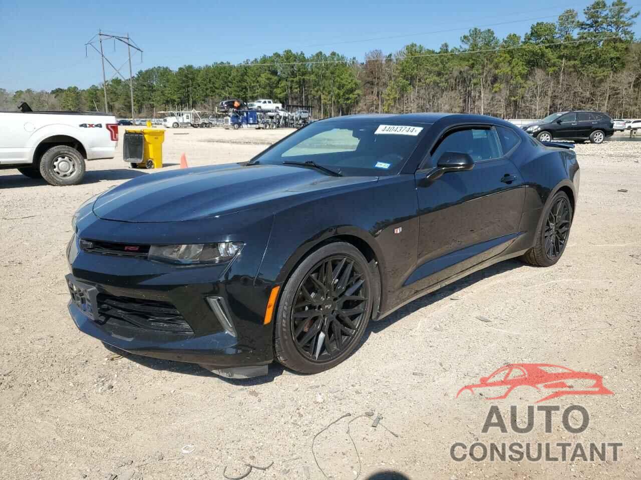 CHEVROLET CAMARO 2018 - 1G1FB1RX4J0160015