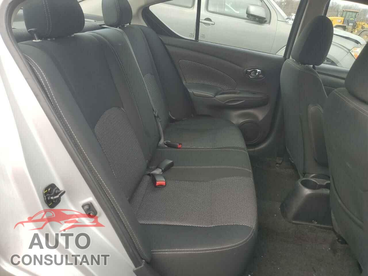 NISSAN VERSA 2019 - 3N1CN7AP3KL840463