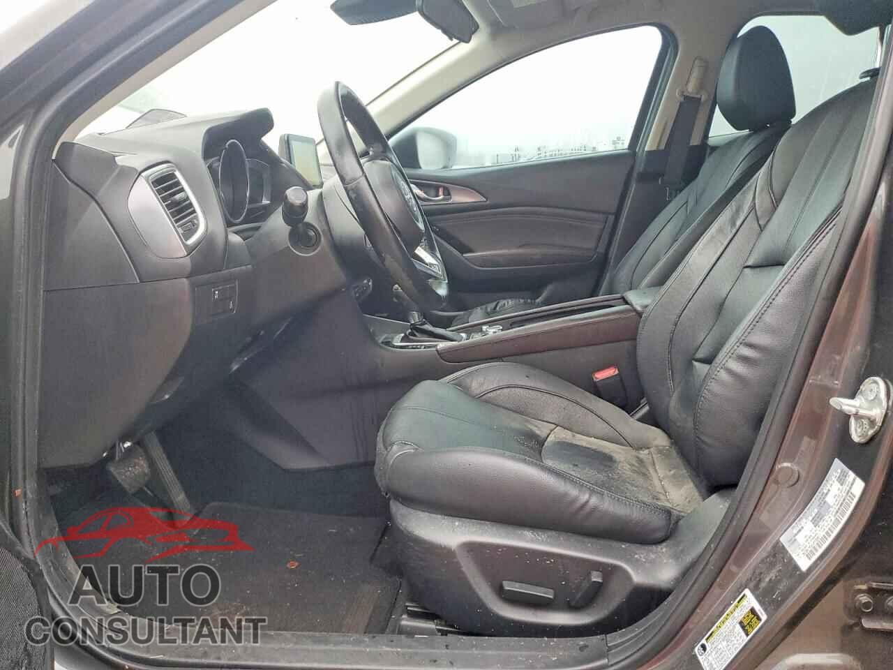 MAZDA 3 2018 - 3MZBN1M32JM168917