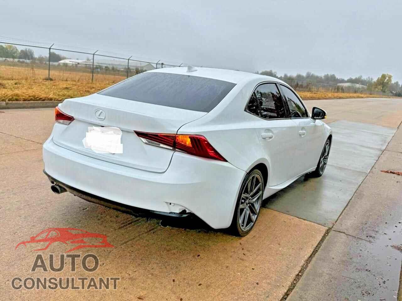 LEXUS IS 2014 - JTHBE1D27E50T1680