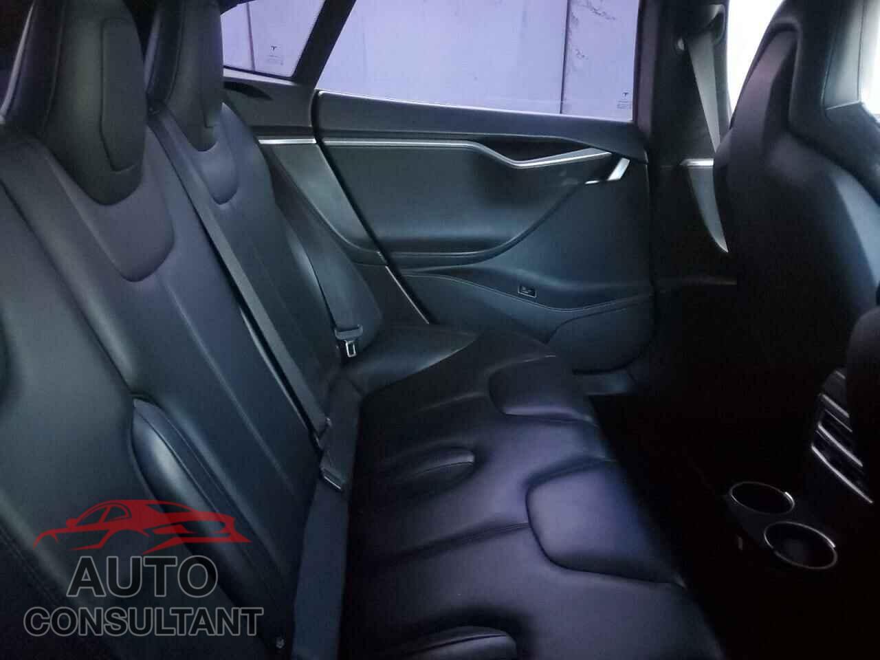 TESLA MODEL S 2015 - 5YJSA1E21FF111933