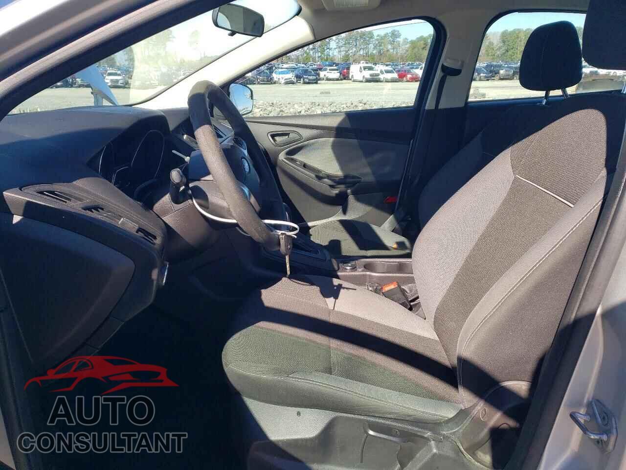 FORD FOCUS 2014 - 1FADP3E23EL115177