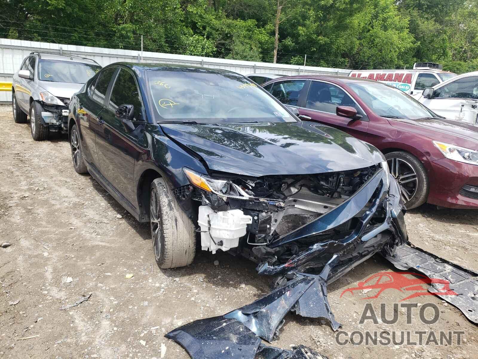 TOYOTA CAMRY 2018 - 4T1B11HK2JU530221