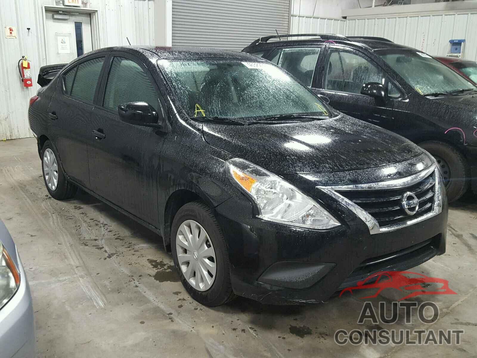NISSAN VERSA 2017 - 3N1CN7AP4HL879989