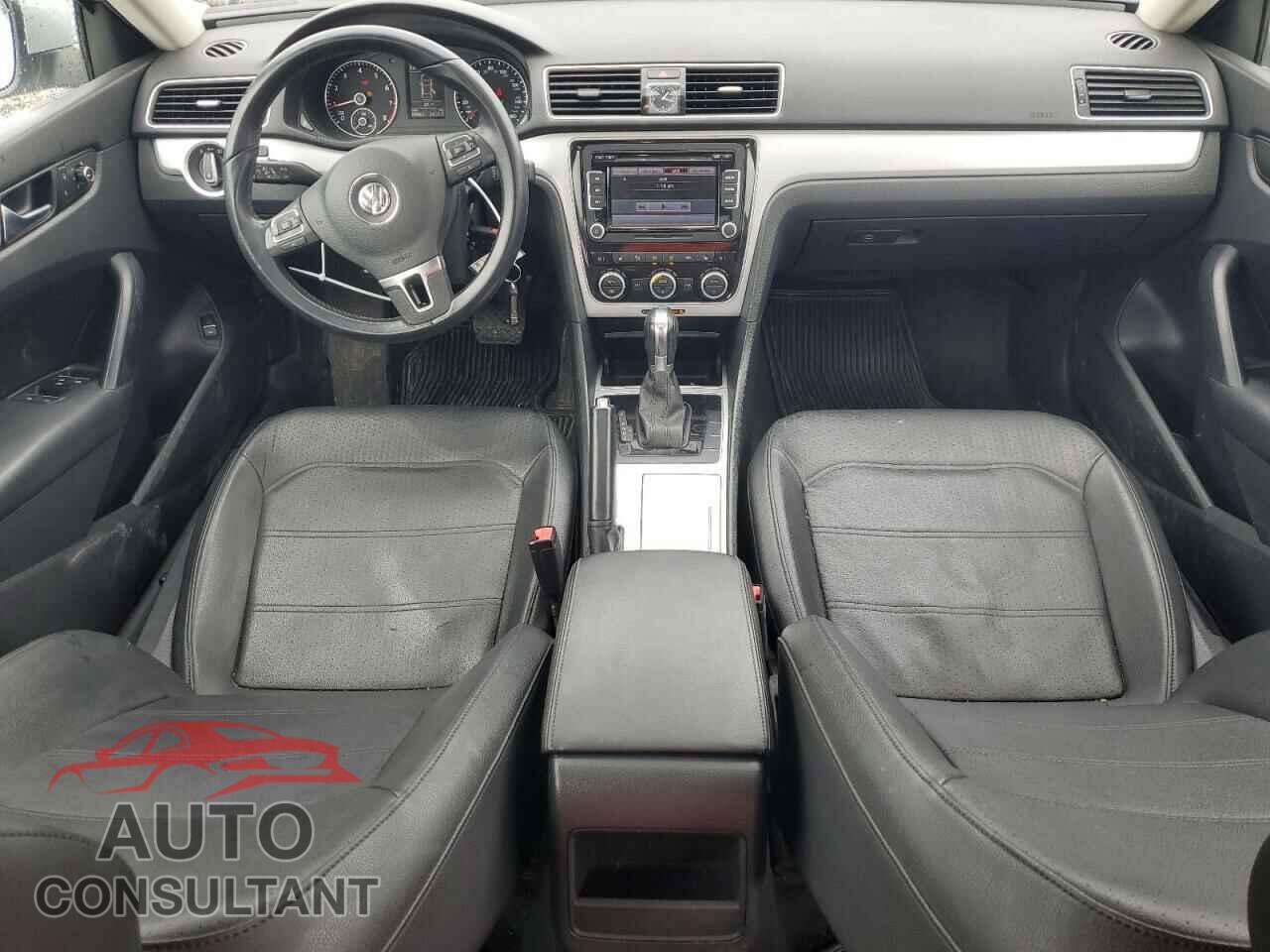 VOLKSWAGEN PASSAT 2012 - 1VWBP7A37CC089751