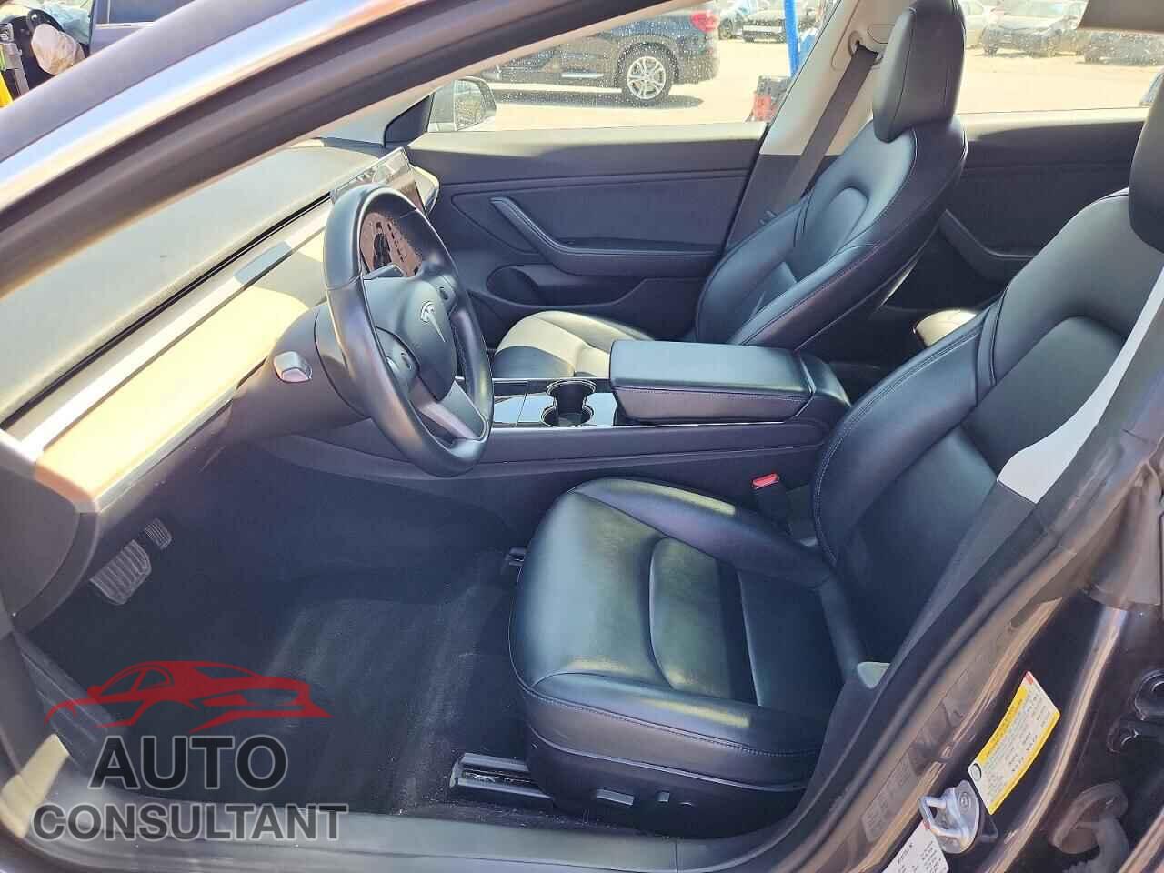 TESLA MODEL 3 2018 - 5YJ3E1EB7JF114370