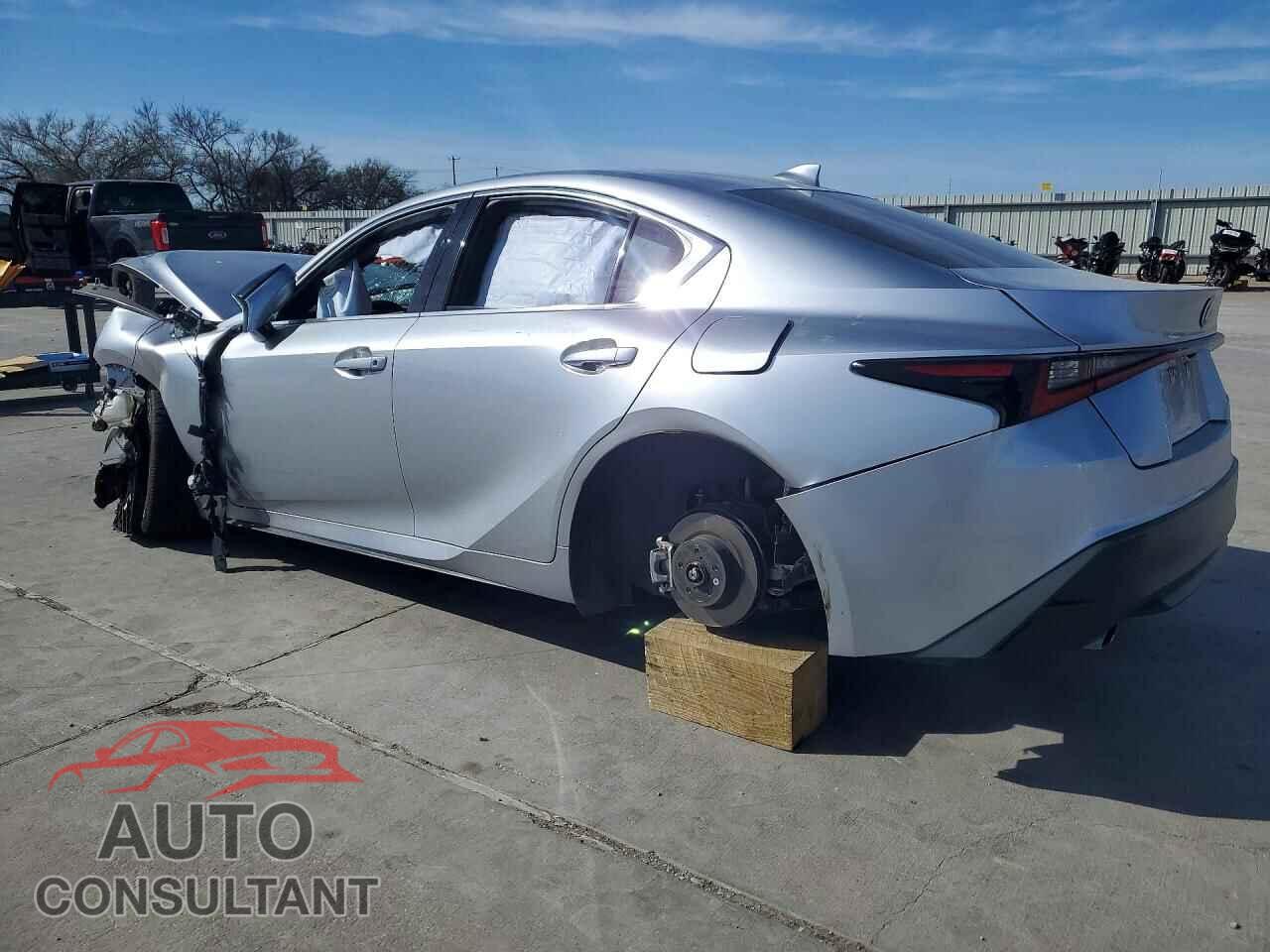 LEXUS IS 2021 - JTHAA1D24M5110527