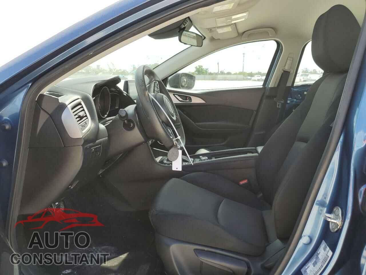 MAZDA 3 2018 - 3MZBN1U71JM207158