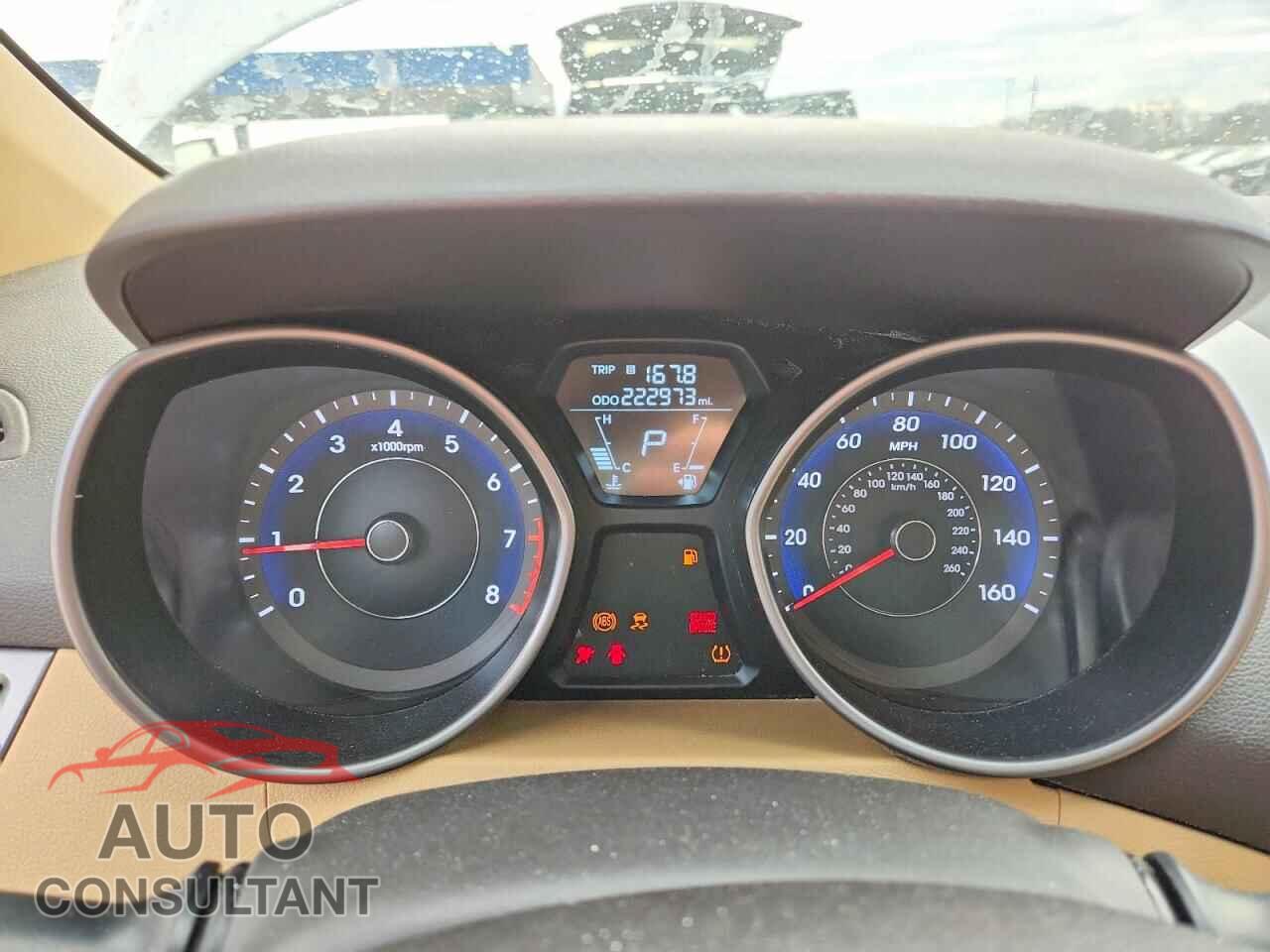 HYUNDAI ELANTRA 2012 - 5NPDH4AE7CH142784