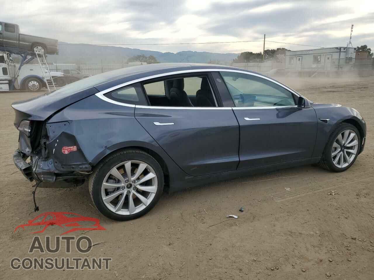 TESLA MODEL 3 2018 - 5YJ3E1EA5JF017675