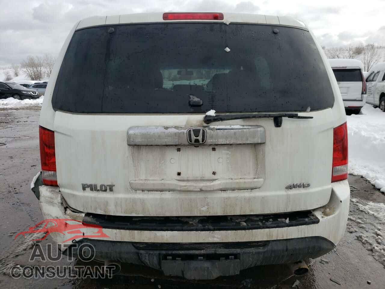 HONDA PILOT 2015 - 5FNYF4H48FB061266