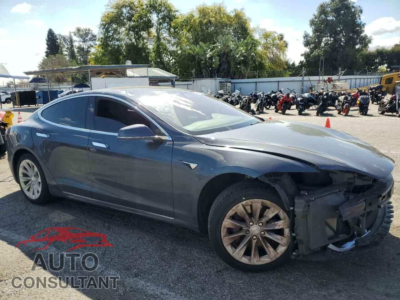 TESLA MODEL S 2017 - 5YJSA1E1XHF203830