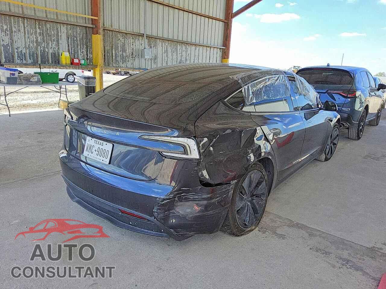 TESLA MODEL 3 2025 - 5YJ3E1EA8SF007711