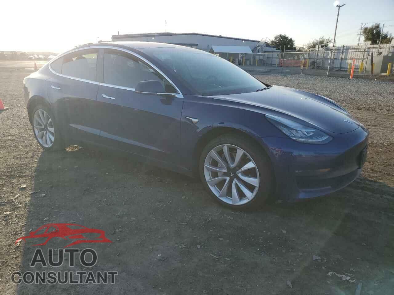 TESLA MODEL 3 2018 - 5YJ3E1EA1JF164379