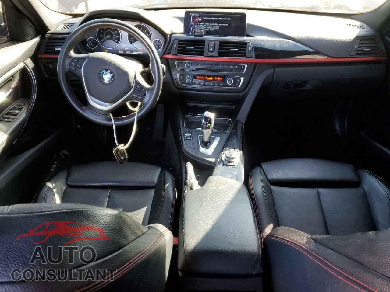BMW 3 SERIES 2013 - WBA3B5G56DNP40468
