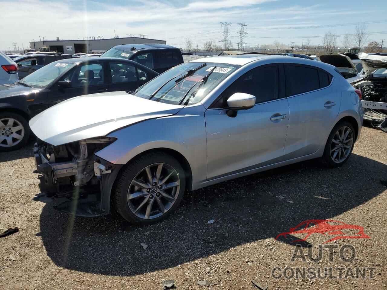 MAZDA 3 2018 - 3MZBN1M33JM267732