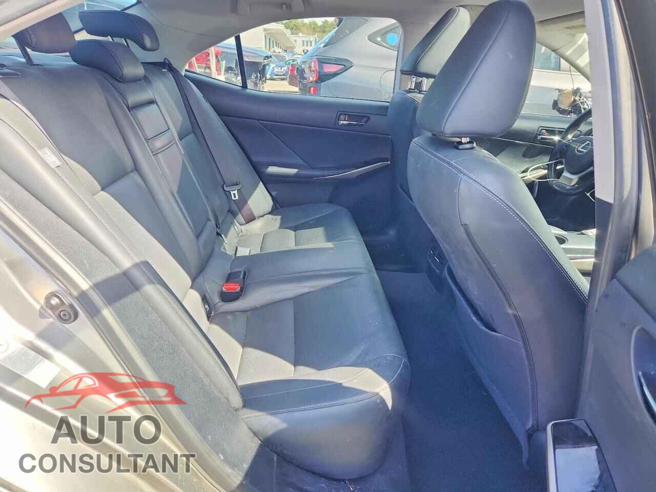 LEXUS IS 2015 - JTHCF1D28F5023873