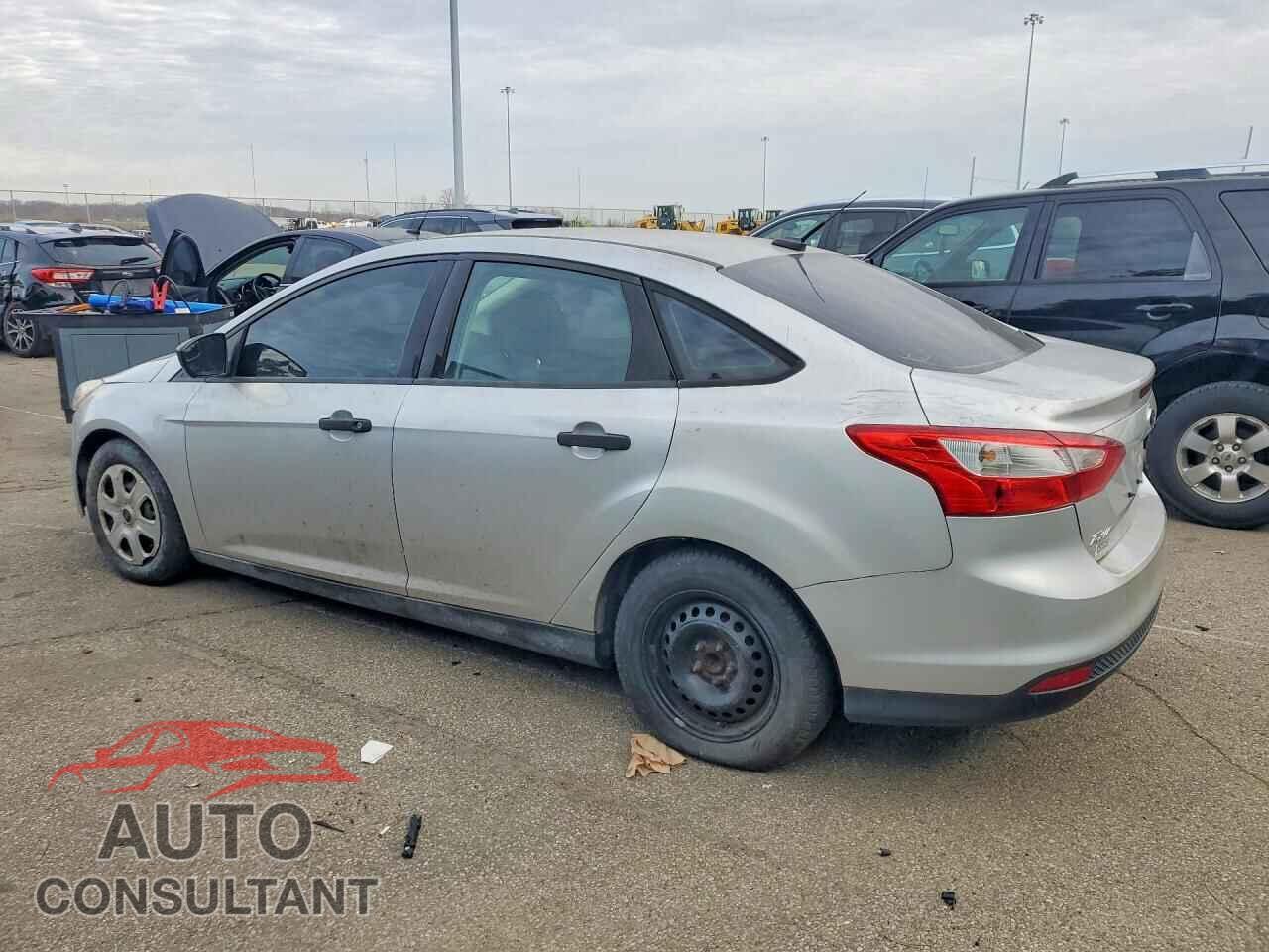 FORD FOCUS 2014 - 1FADP3E27EL302115