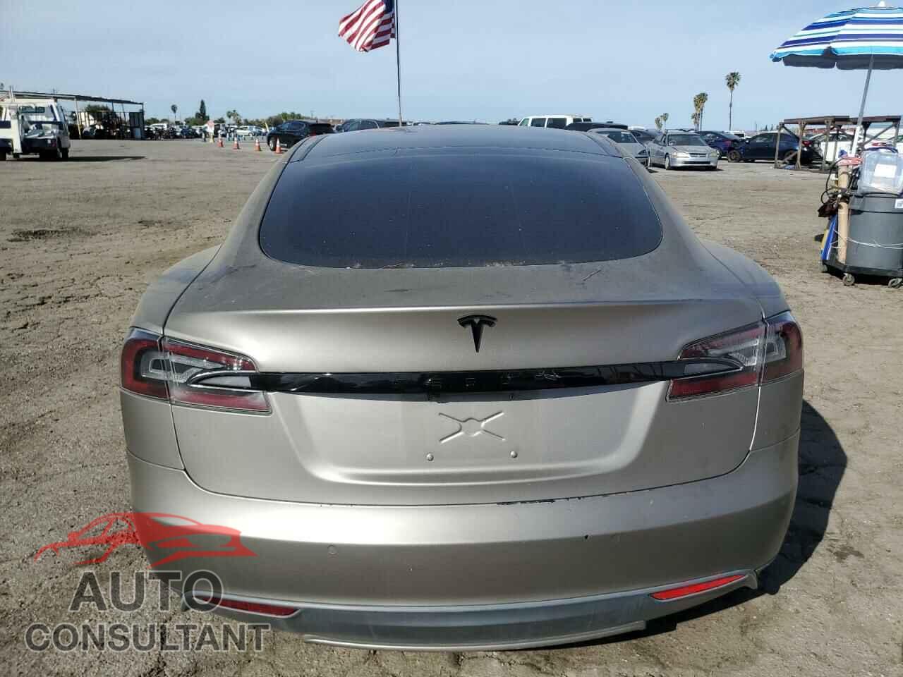 TESLA MODEL S 2014 - 5YJSA1H19EFP55892