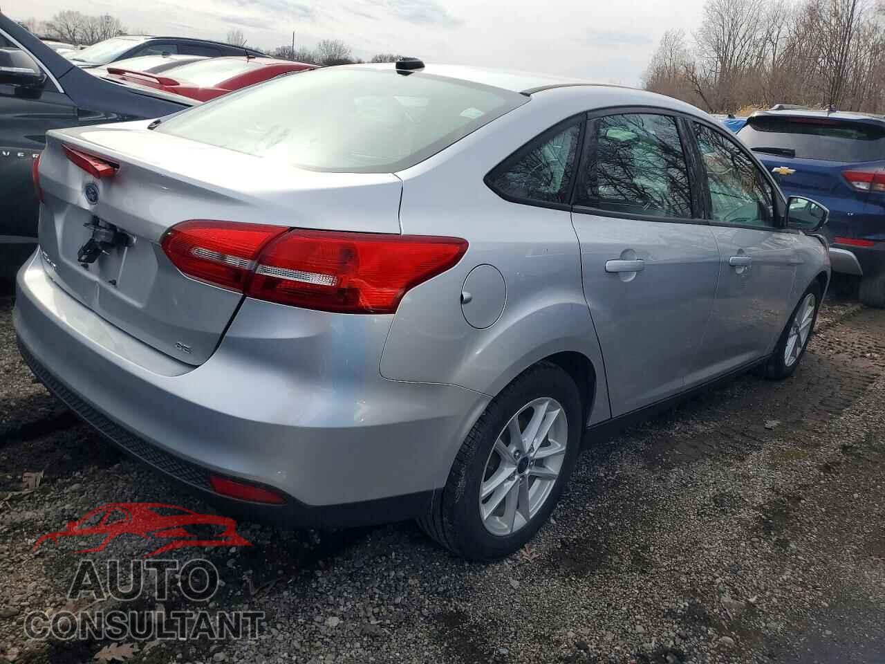 FORD FOCUS 2017 - 1FADP3F22HL235264