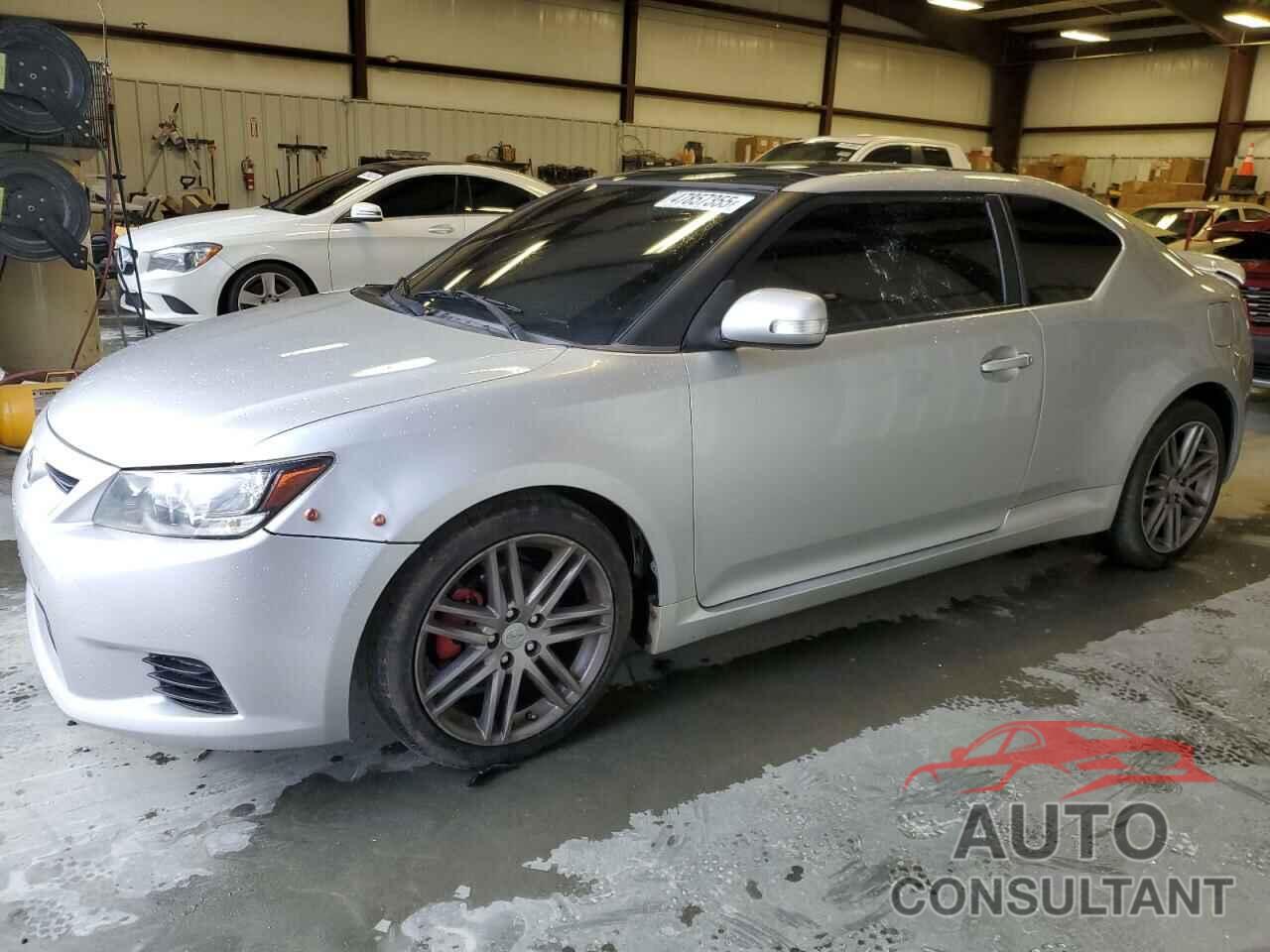 TOYOTA SCION 2011 - JTKJF5C79B3012280