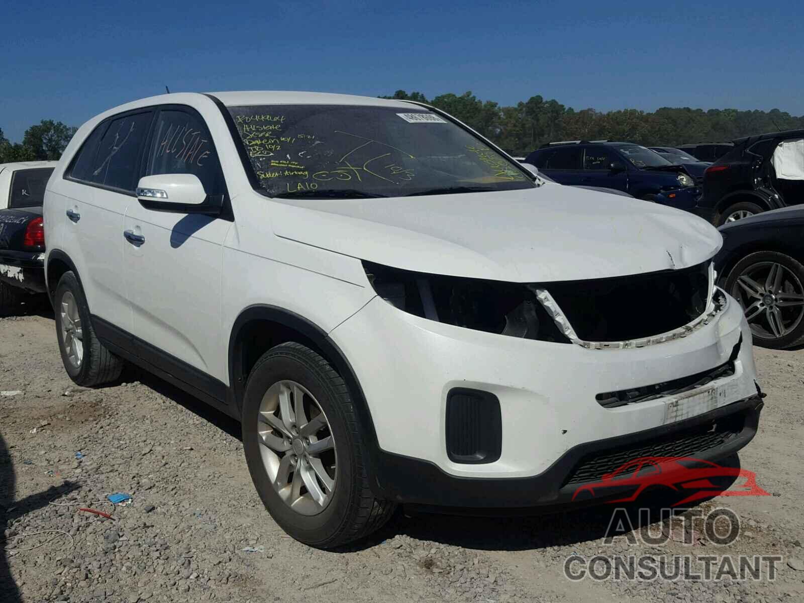 KIA SORENTO LX 2015 - 5XYKT3A65FG648795