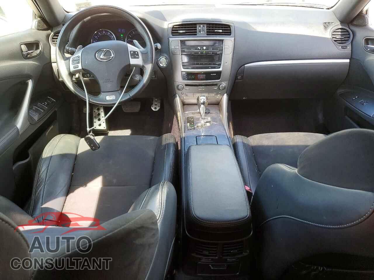 LEXUS IS 2011 - JTHBF5C29B5153885