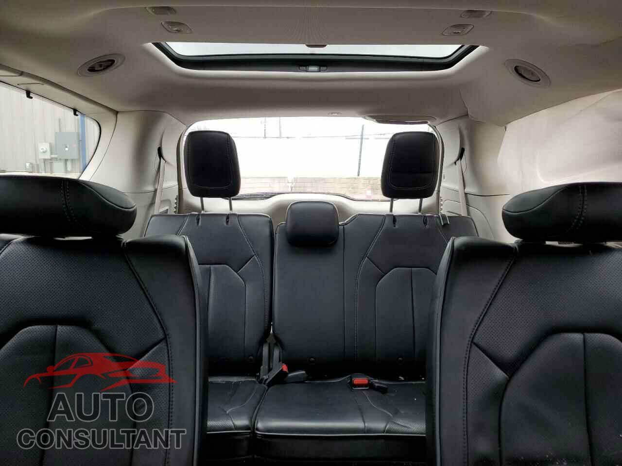 CHRYSLER PACIFICA 2017 - 2C4RC1GG1HR757918