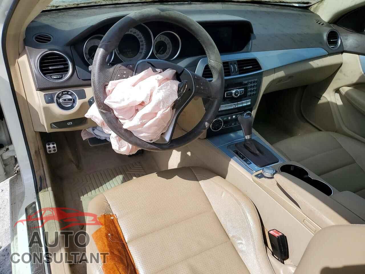 MERCEDES-BENZ C-CLASS 2012 - WDDGJ4HB3CF861852