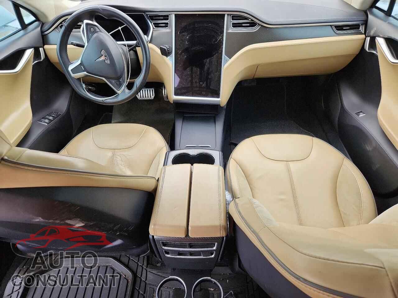 TESLA MODEL S 2013 - 5YJSA1DP2DFP03495