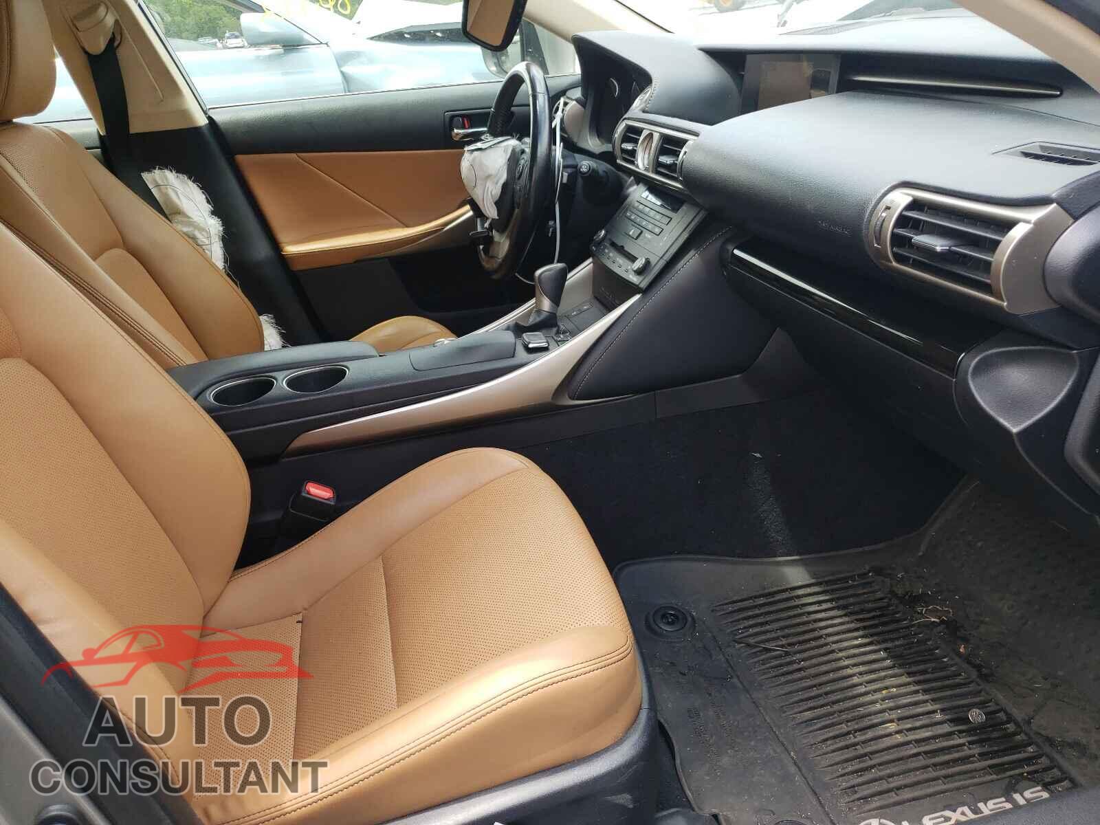 LEXUS IS 2016 - JTHBA1D21G5033737
