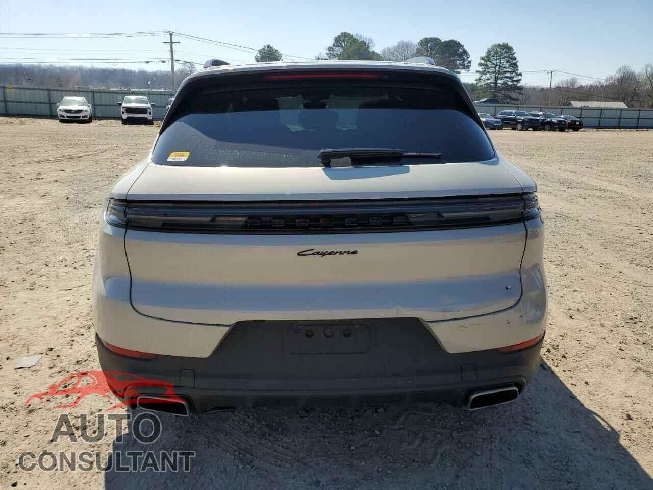 PORSCHE CAYENNE 2024 - WP1AA2AY3RDA04548
