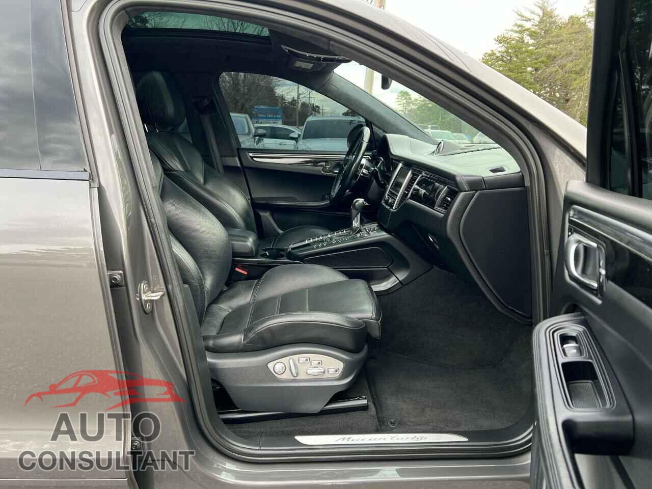 PORSCHE MACAN 2016 - WP1AF2A55GLB92287